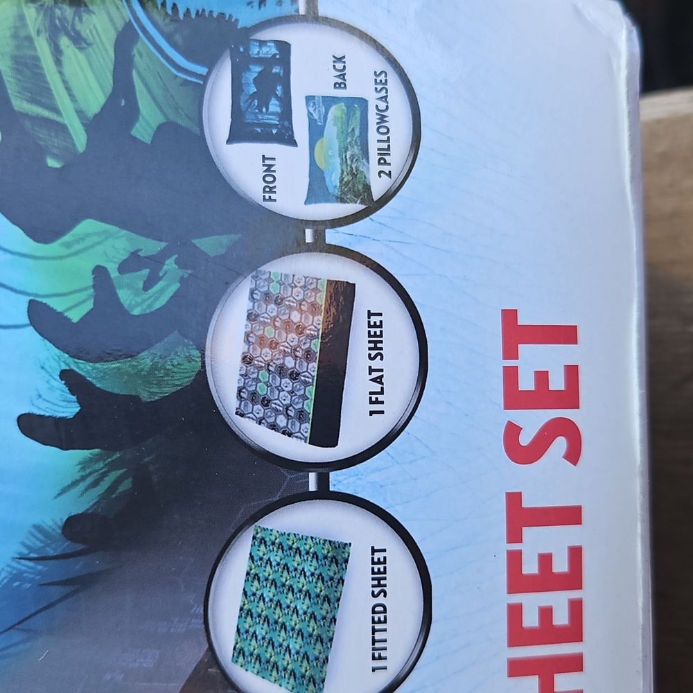 Jurassic World Biggest Growl 4 Piece Full Sheet Set New - Picture 3 of 5